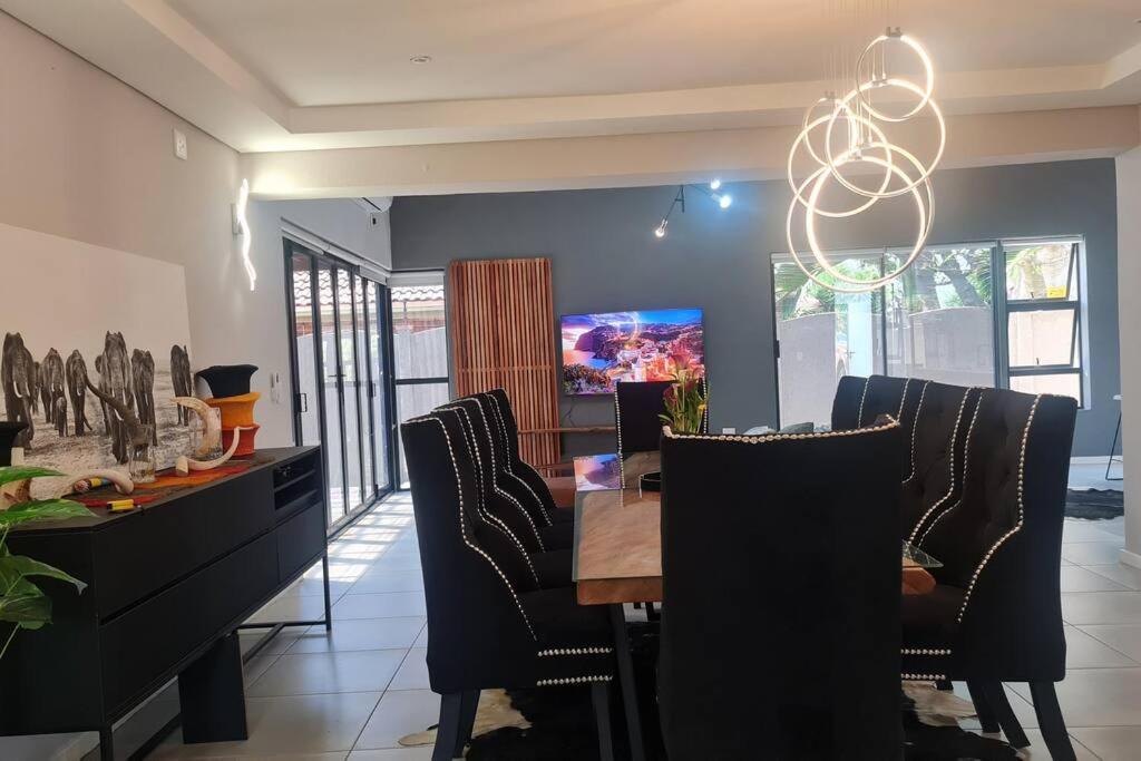 House Of Bongekile 4 Bed Luxury Home In Malelane Malalane Exterior foto