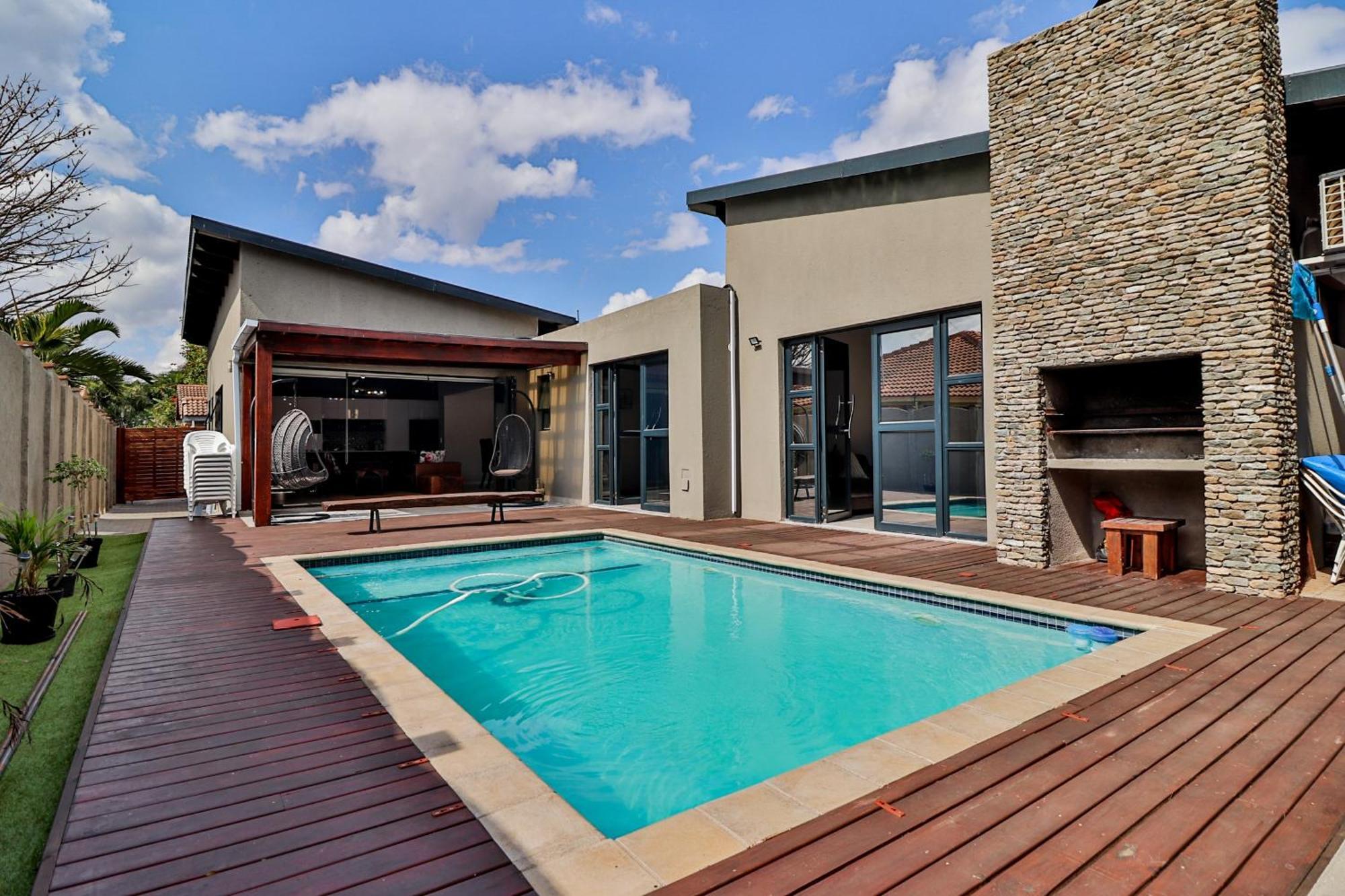 House Of Bongekile 4 Bed Luxury Home In Malelane Malalane Exterior foto